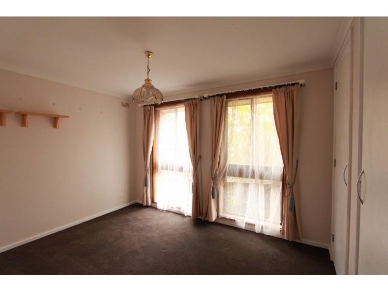 10 Archer Street, Kangaroo Flat VIC 3555