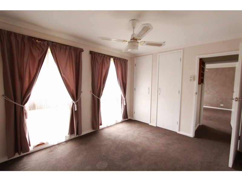 10 Archer Street, Kangaroo Flat VIC 3555