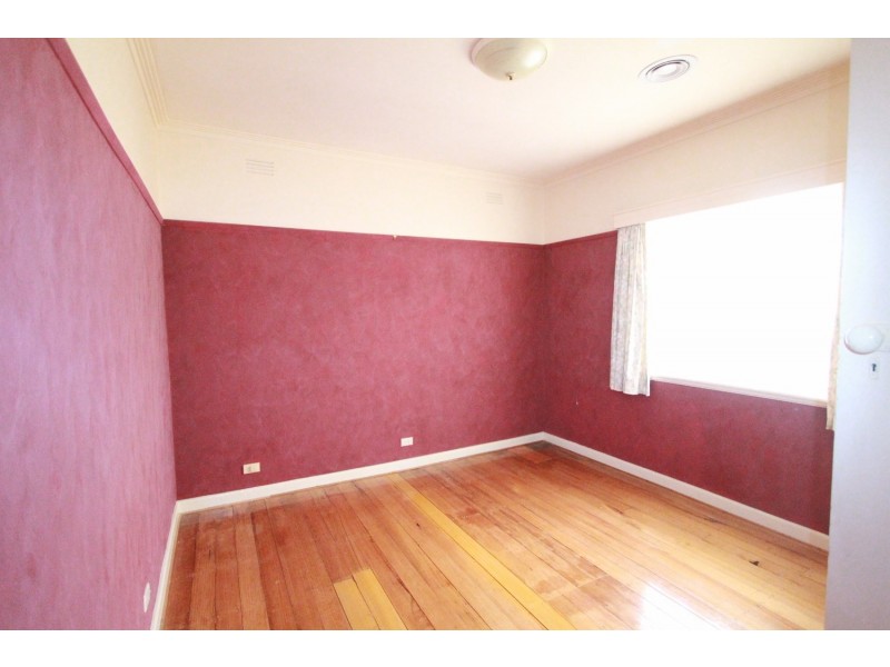 22 Nish Street, Flora Hill VIC 3550