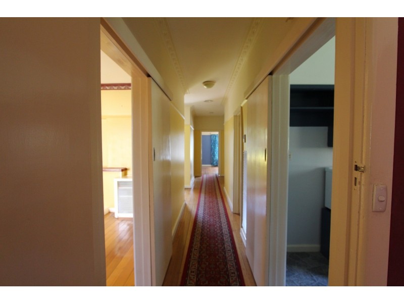 22 Nish Street, Flora Hill VIC 3550