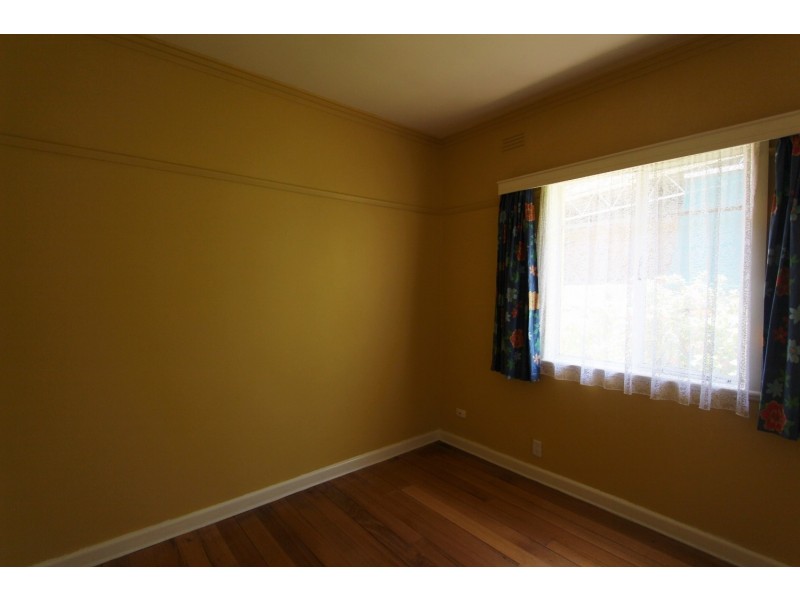 22 Nish Street, Flora Hill VIC 3550