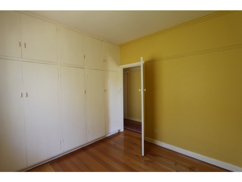 22 Nish Street, Flora Hill VIC 3550