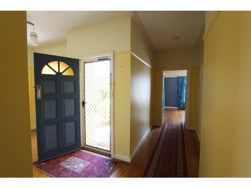 22 Nish Street, Flora Hill VIC 3550