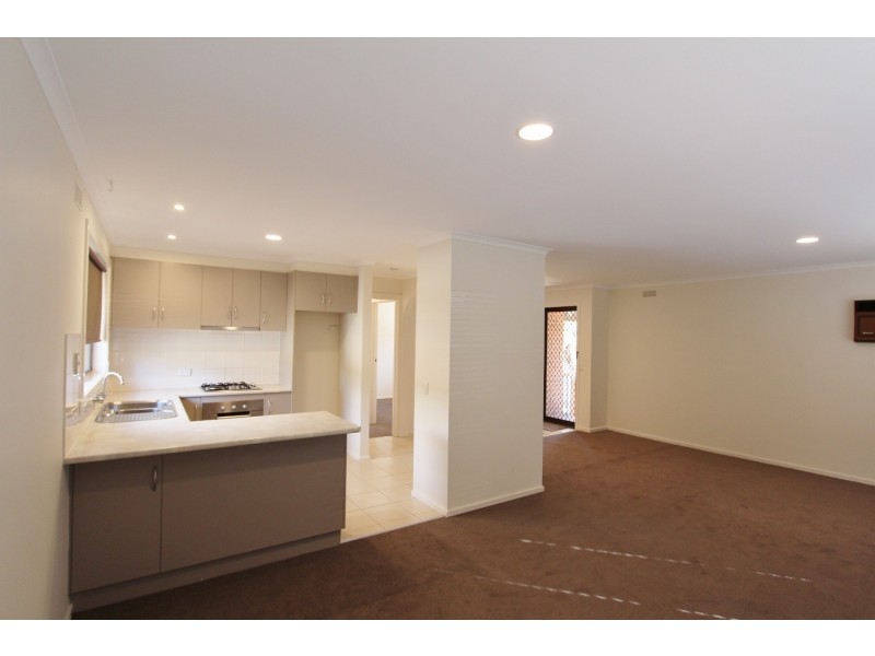 83 Browning Street, Kangaroo Flat VIC 3555