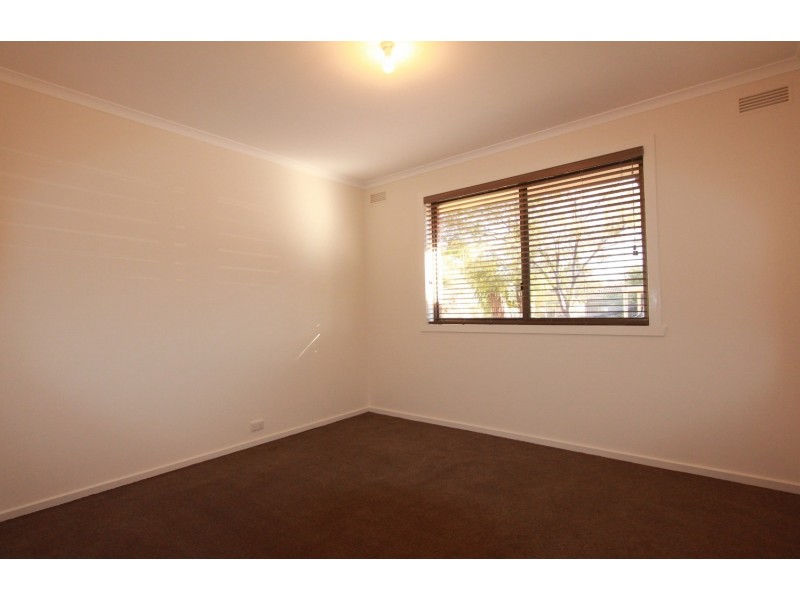 83 Browning Street, Kangaroo Flat VIC 3555