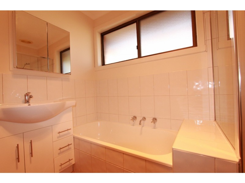 83 Browning Street, Kangaroo Flat VIC 3555