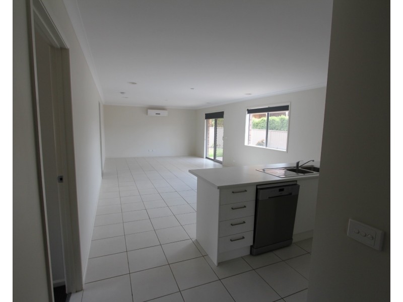 11 Cobb Court, Kangaroo Flat VIC 3555