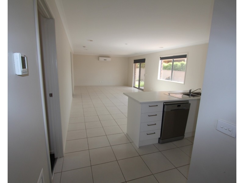 11 Cobb Court, Kangaroo Flat VIC 3555