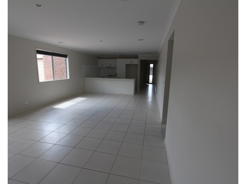 11 Cobb Court, Kangaroo Flat VIC 3555