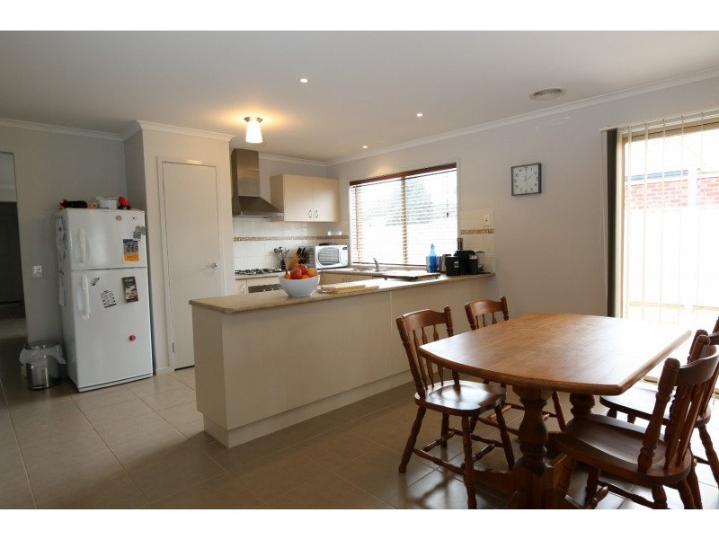 13 Lorikeet Avenue, Epsom VIC 3551