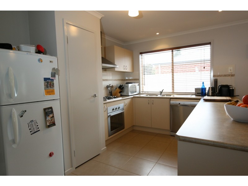 13 Lorikeet Avenue, Epsom VIC 3551