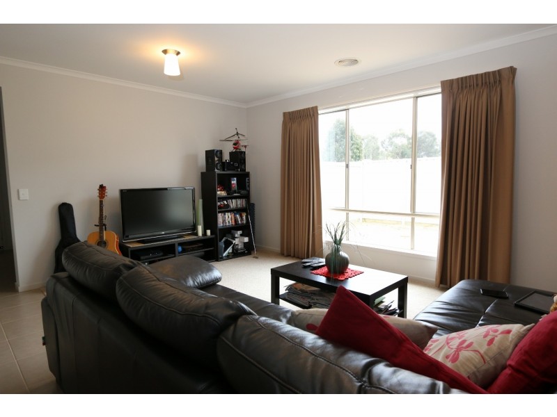 13 Lorikeet Avenue, Epsom VIC 3551