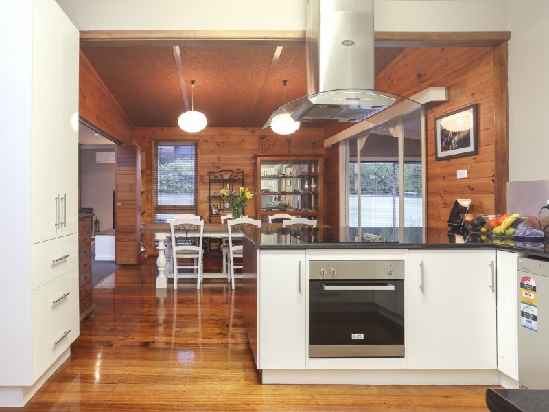 23 Illingworth Street, Golden Square VIC 3555