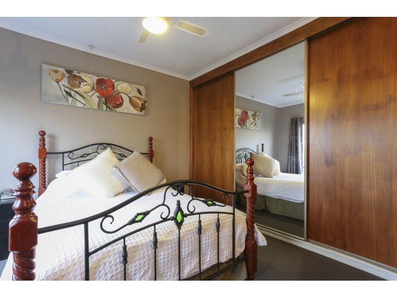 23 Illingworth Street, Golden Square VIC 3555