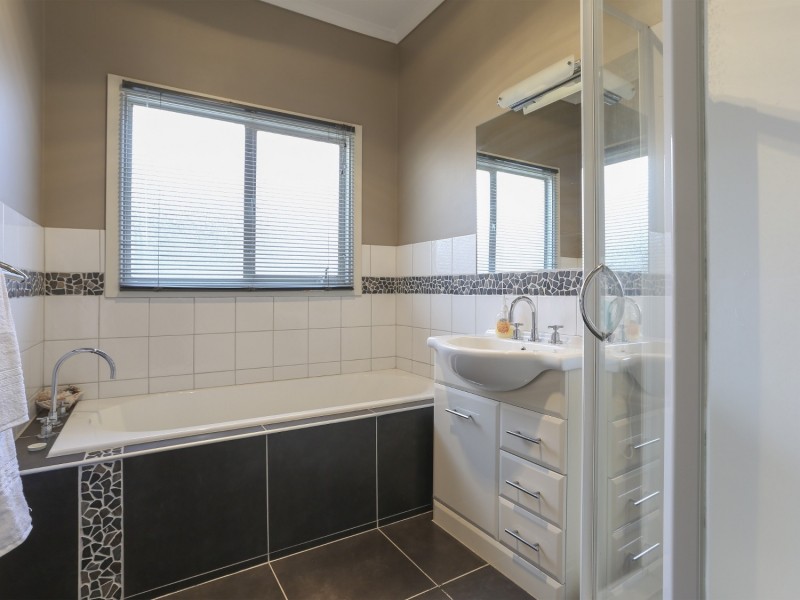 23 Illingworth Street, Golden Square VIC 3555