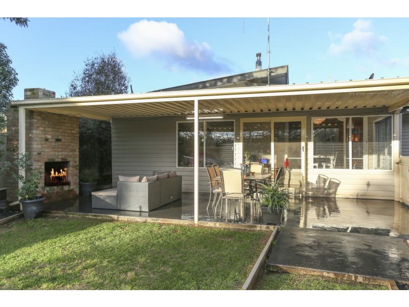 23 Illingworth Street, Golden Square VIC 3555