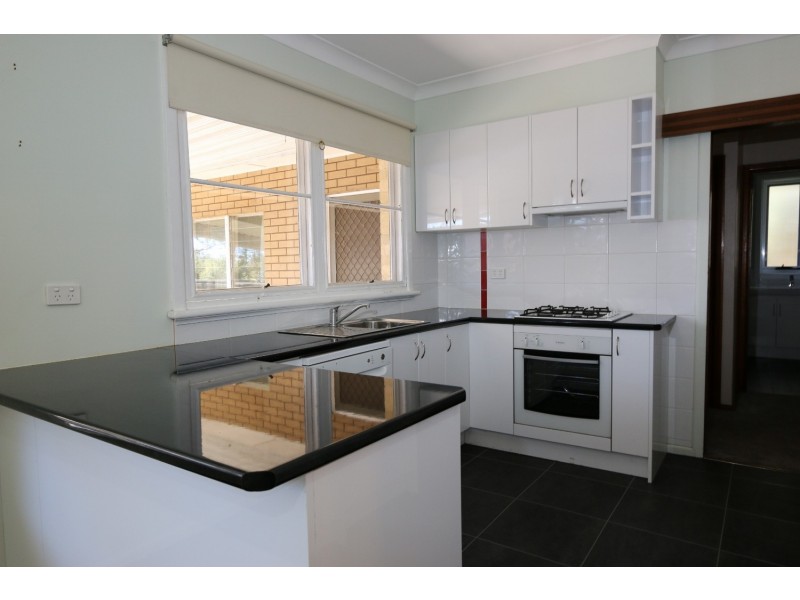 5 Monreith Avenue, Flora Hill VIC 3550