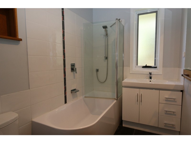 5 Monreith Avenue, Flora Hill VIC 3550