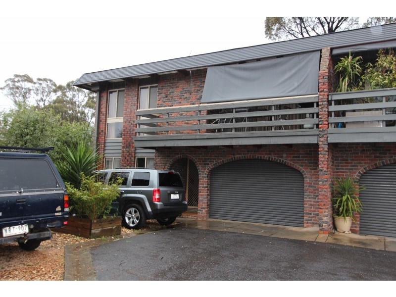 4/3 Towers Street, Flora Hill VIC 3550