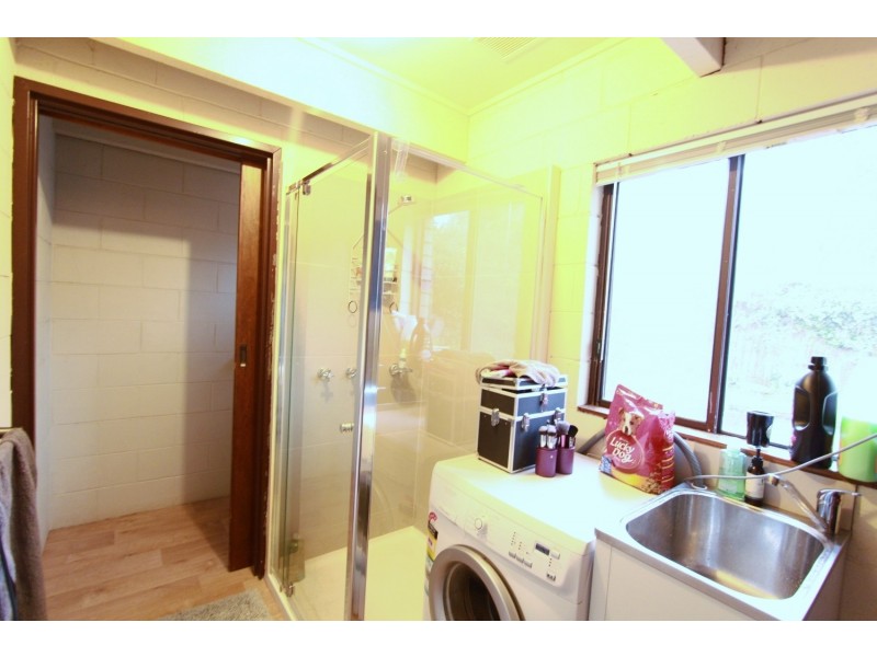 4/3 Towers Street, Flora Hill VIC 3550