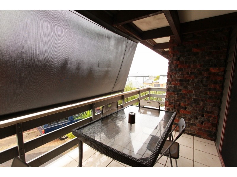 4/3 Towers Street, Flora Hill VIC 3550