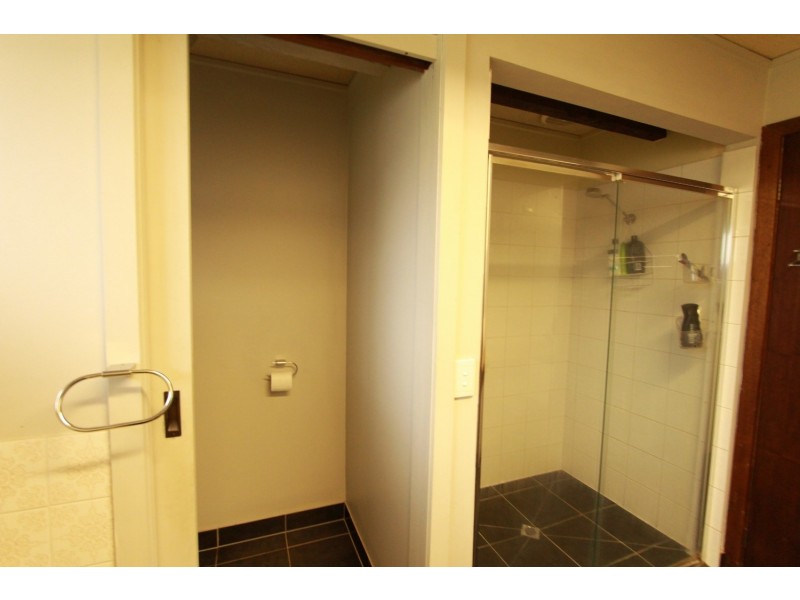 4/3 Towers Street, Flora Hill VIC 3550