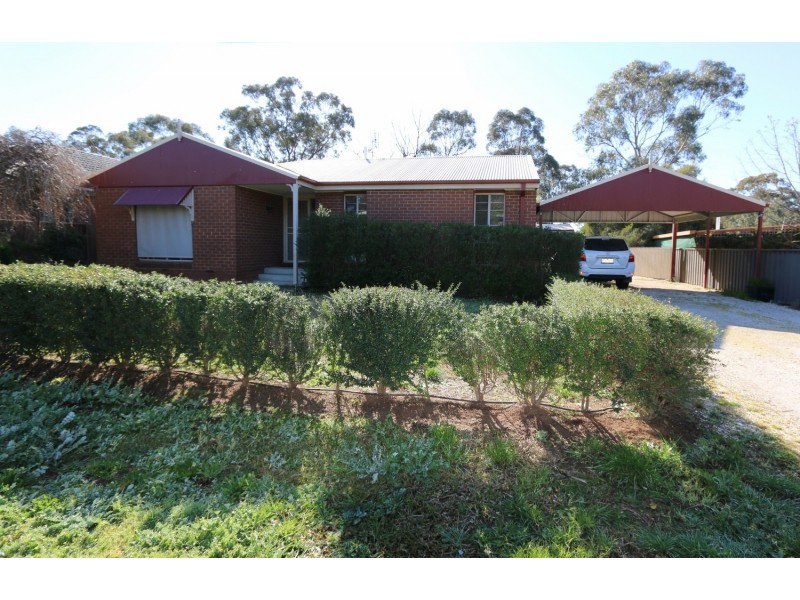 35 Gallway Drive, Eaglehawk VIC 3556