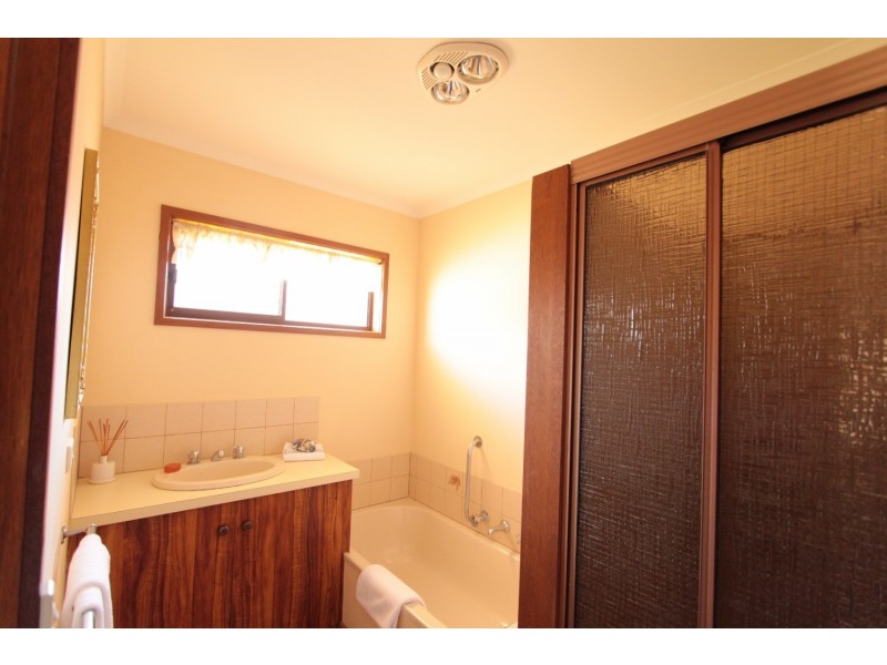 1/24 Burnside Street, Eaglehawk VIC 3556