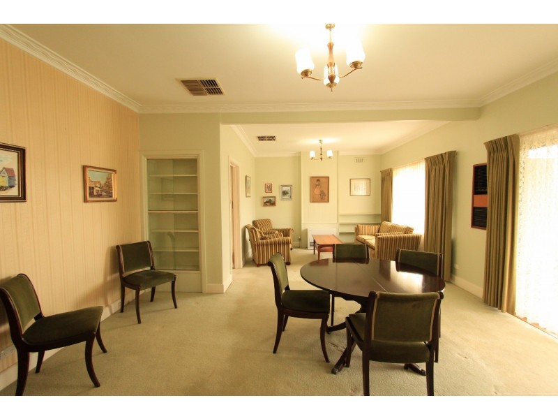 8 McMillan Street, Kennington VIC 3550