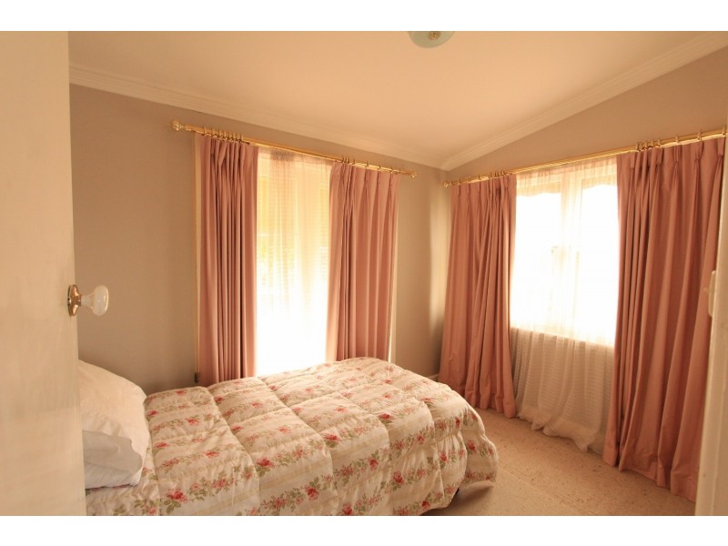 8 McMillan Street, Kennington VIC 3550