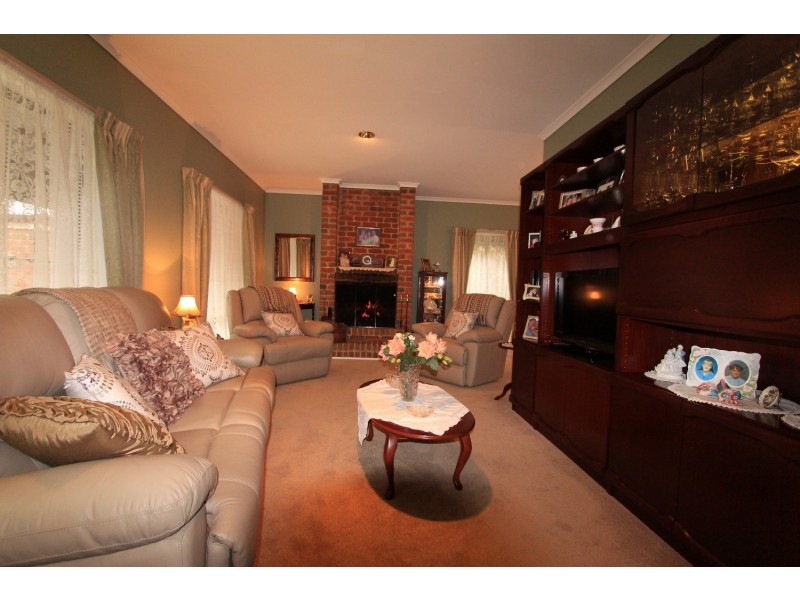 27 Warranwah Drive, Kennington VIC 3550