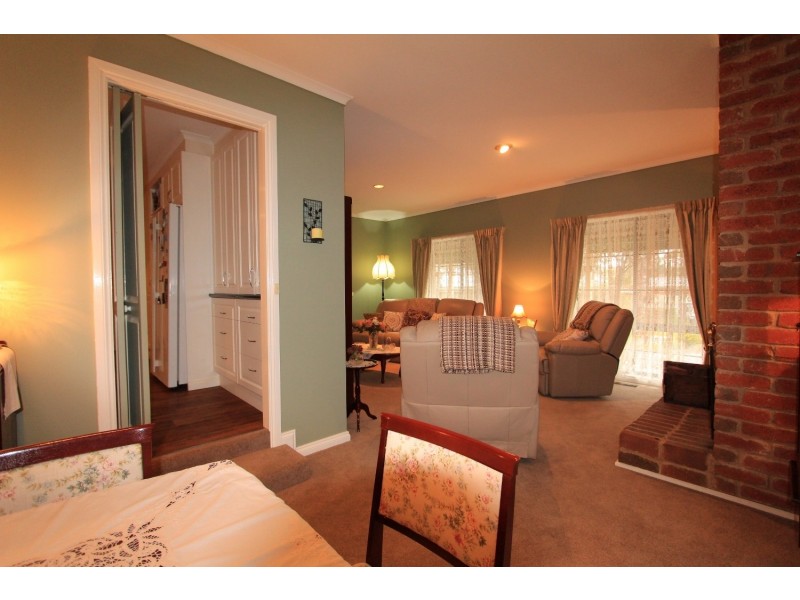 27 Warranwah Drive, Kennington VIC 3550