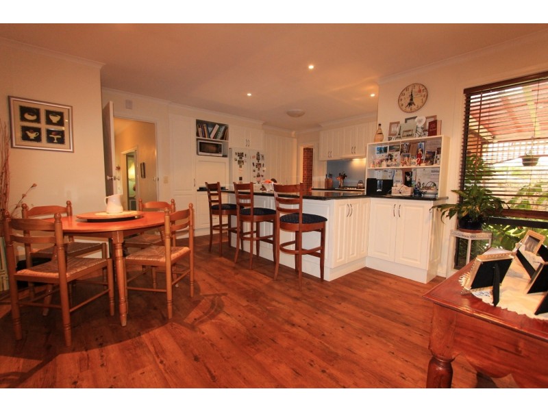 27 Warranwah Drive, Kennington VIC 3550