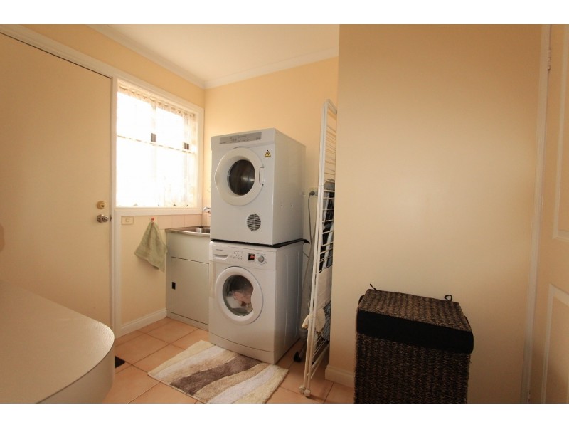 27 Warranwah Drive, Kennington VIC 3550