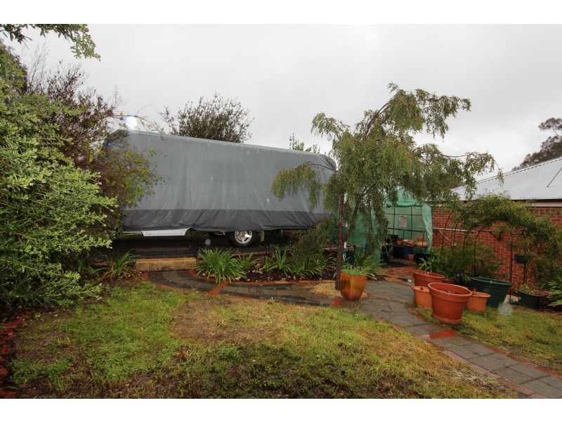 27 Warranwah Drive, Kennington VIC 3550