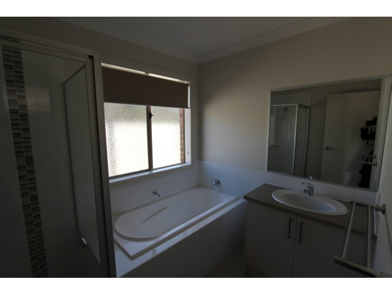 12 Imperial Court, California Gully VIC 3556