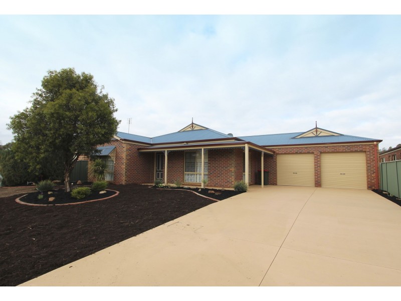 3 Chantelle Court, Kangaroo Flat VIC 3555