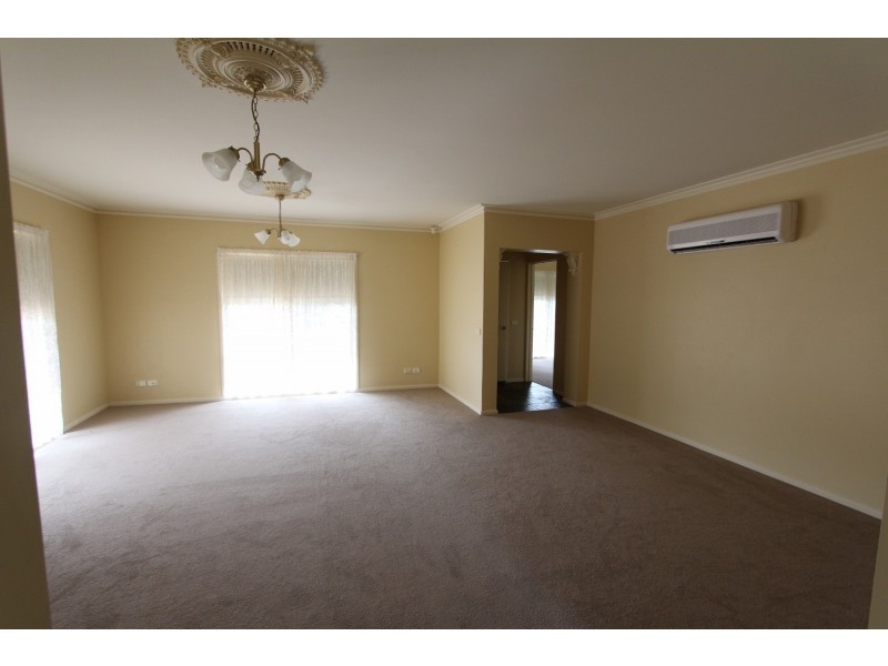 3 Chantelle Court, Kangaroo Flat VIC 3555