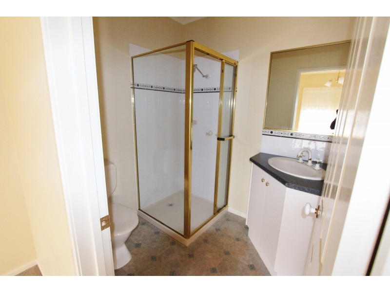 3 Chantelle Court, Kangaroo Flat VIC 3555