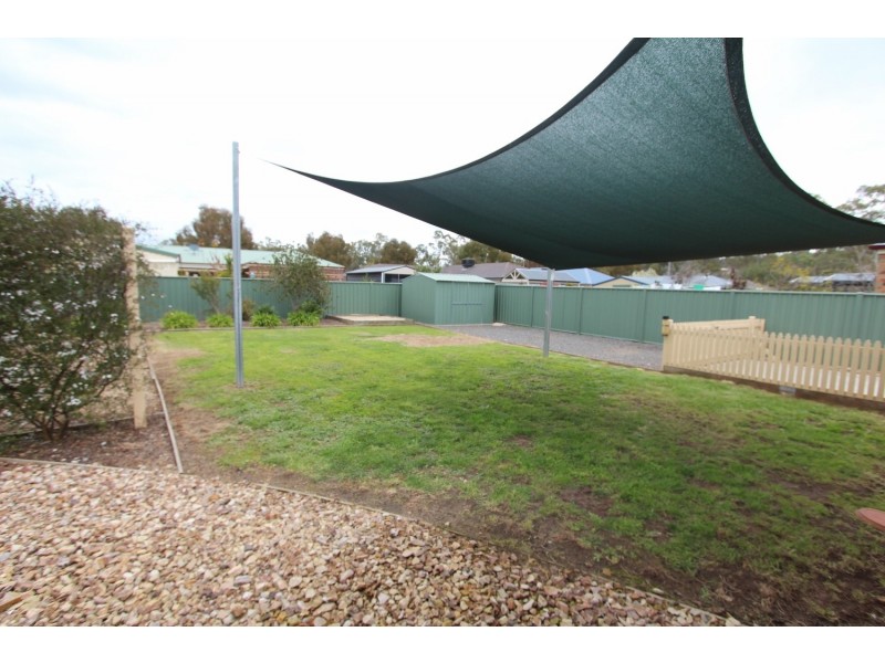 3 Chantelle Court, Kangaroo Flat VIC 3555