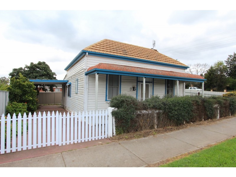 15 Carolin Street, Flora Hill VIC 3550