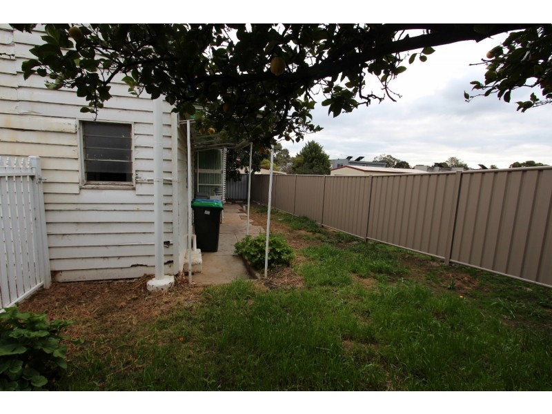 15 Carolin Street, Flora Hill VIC 3550