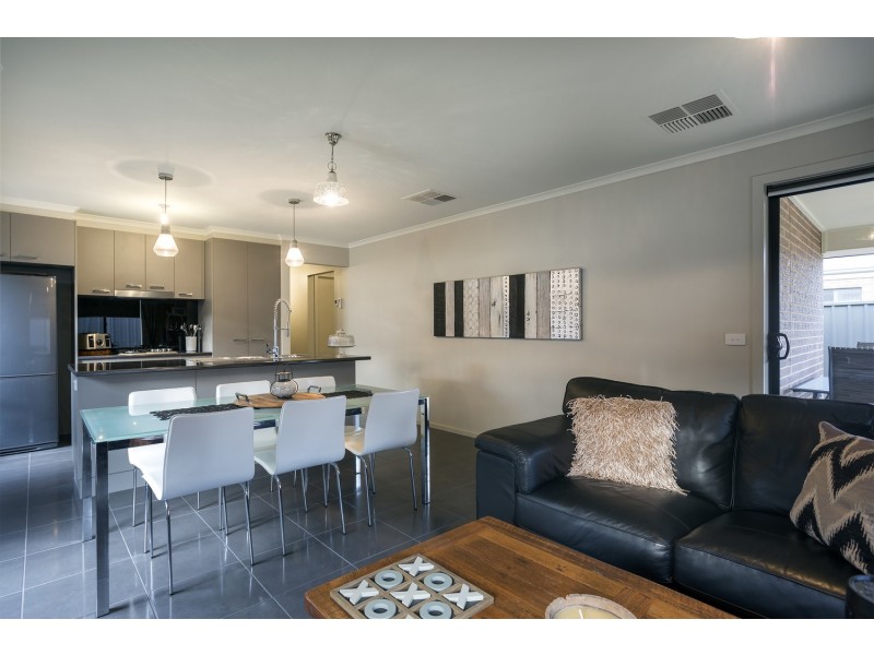 18 Casina Court, Epsom VIC 3551