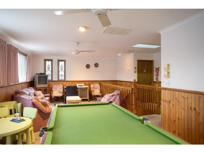 33 Emmett Street, Golden Square VIC 3555