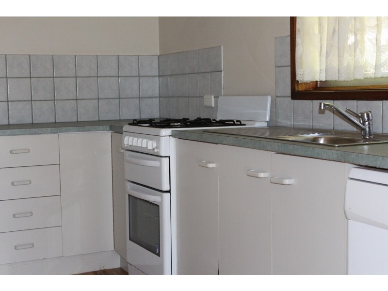 13 Waugh Street, Kangaroo Flat VIC 3555