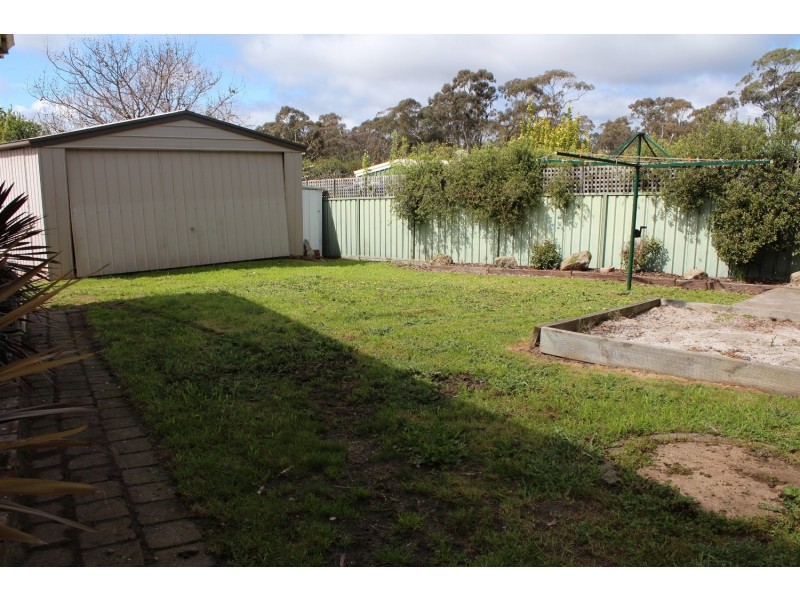 13 Waugh Street, Kangaroo Flat VIC 3555