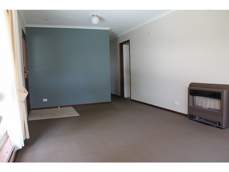 13 Waugh Street, Kangaroo Flat VIC 3555