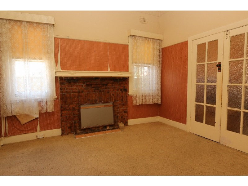 7 Wallace Avenue, Flora Hill VIC 3550