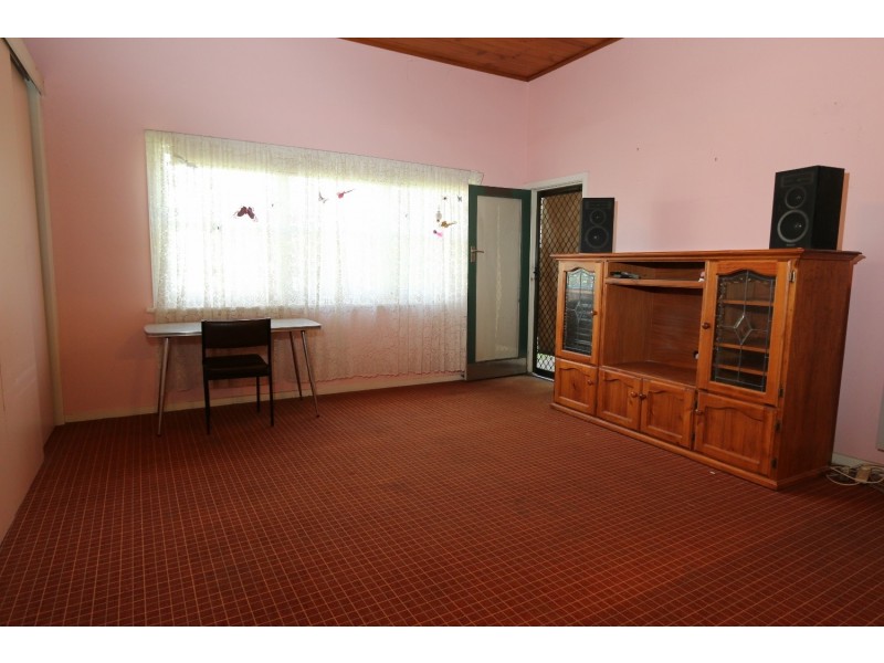 7 Wallace Avenue, Flora Hill VIC 3550