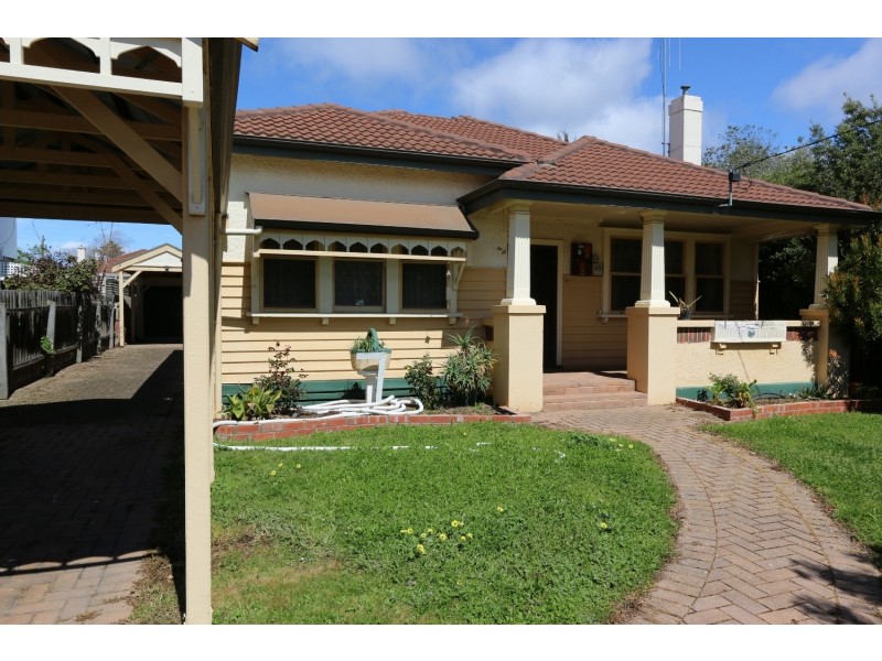 7 Wallace Avenue, Flora Hill VIC 3550